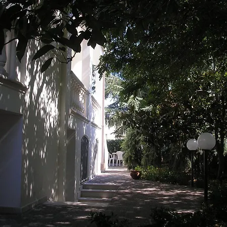 La Balaustra Αντράνο